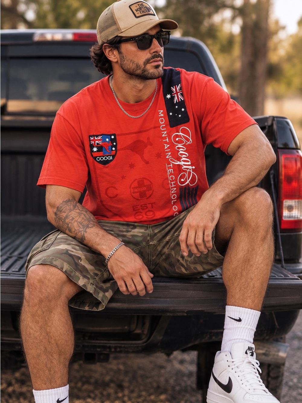 Y2k COOGI 3X Men’s Red Navy Graphic Tee Patch velvet embroidered urban authentic
